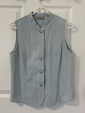 Vintage Embroidered Oriental Collar Sleeveless Top 100% Lightwash Cotton